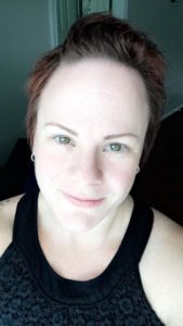 Medium Ingrid Karazincir